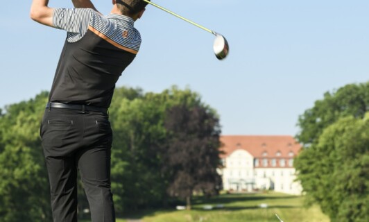 Abschlag beim Golf Fleesensee