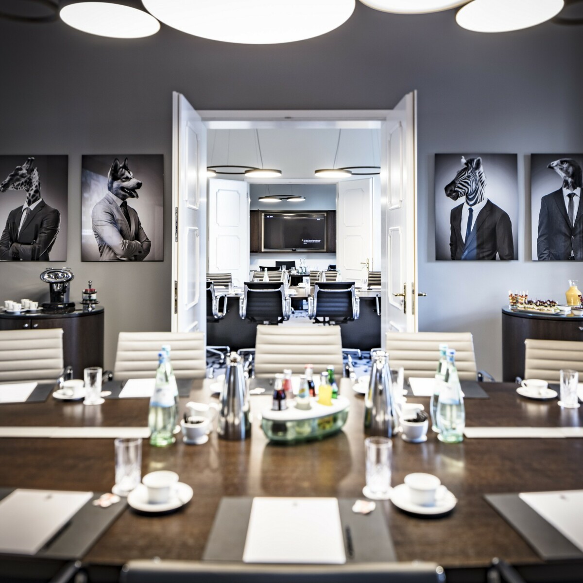 Tagungsraum Boardroom 1 für Tagungen im Tagungshotel Mecklenburg-Vorpommern unweit Rostock am Fleesensee