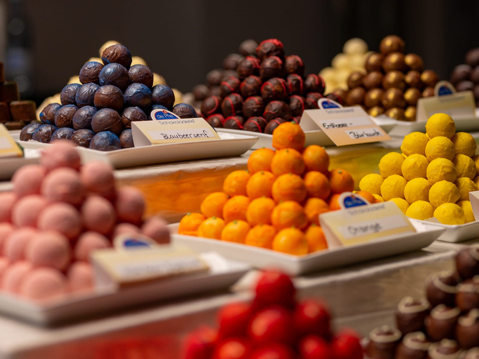 Pralinen der Schokoladerie de Prie beim Flanierball im Schlosshotel Fleesensee